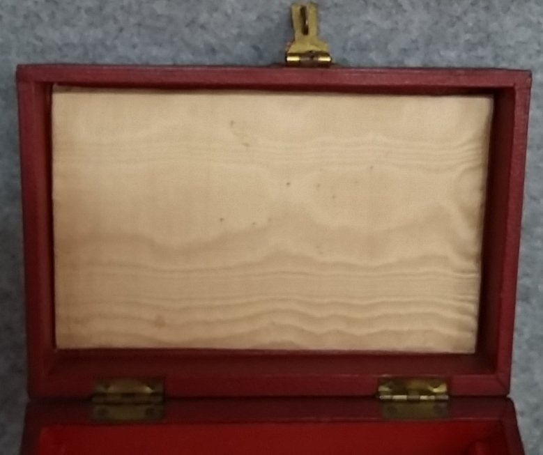 Jewellery Box Red Faux Leather One Tray Working Latch Lock Vintage