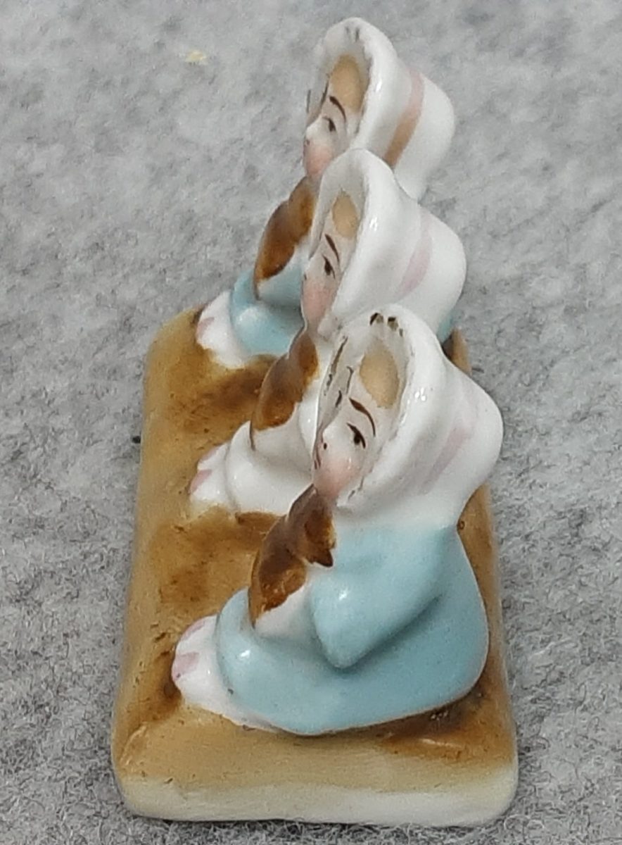 Victorian Fairing Hard Paste Porcelain 3 Little Seated Ladies Children Antique - Image 6