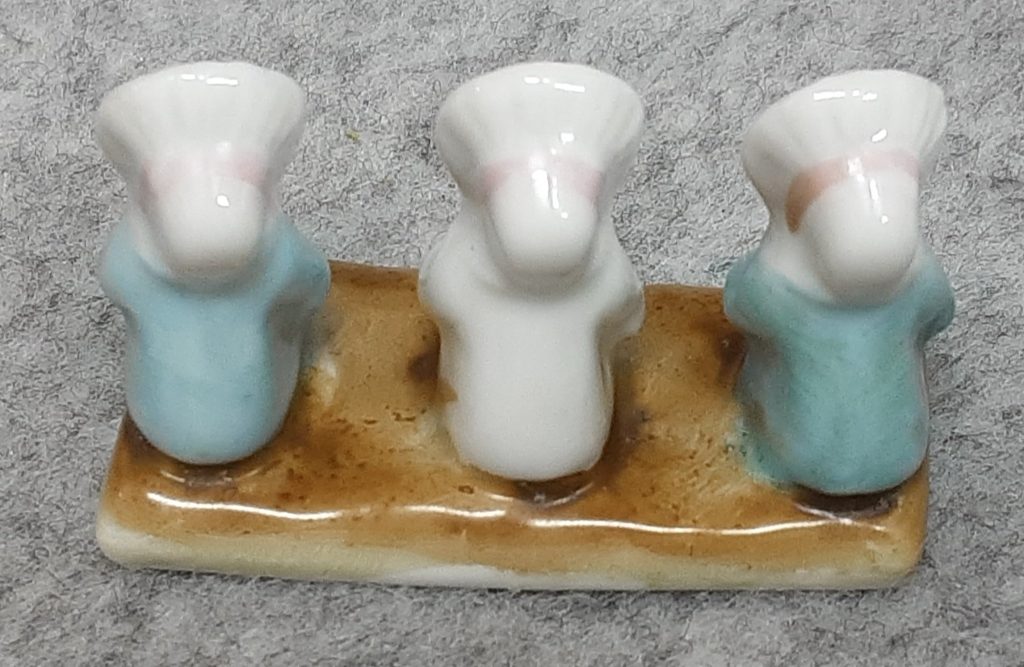 Victorian Fairing Hard Paste Porcelain 3 Little Seated Ladies Children Antique