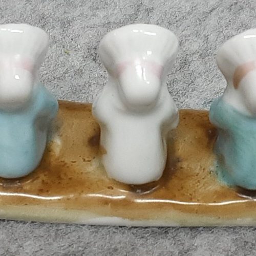 Victorian Fairing Hard Paste Porcelain 3 Little Seated Ladies Children Antique - Image 5