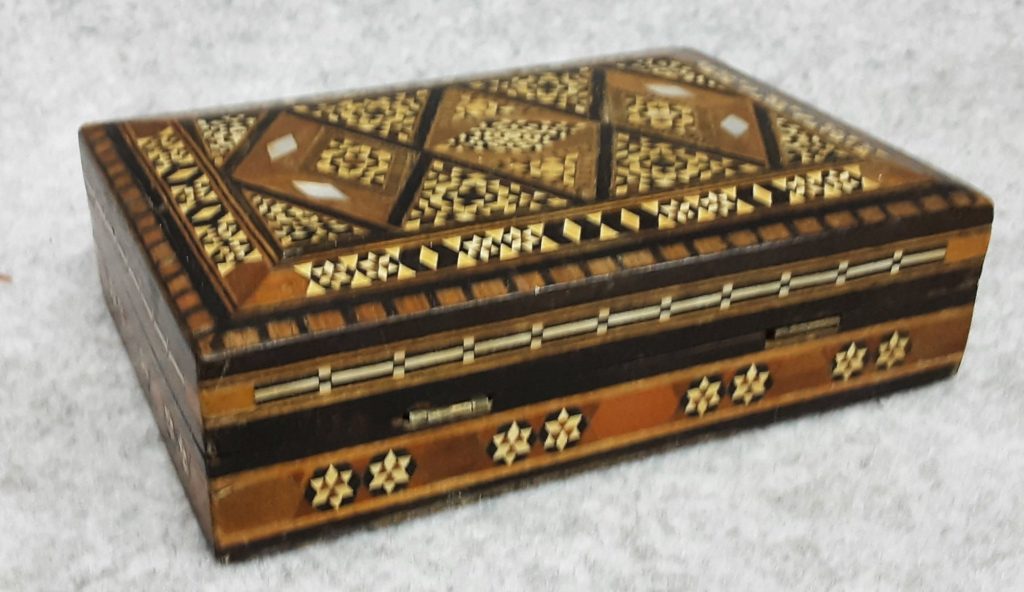 Sorrento Ware Italian Micro Mosaic Wooden Cigarette Box Vintage