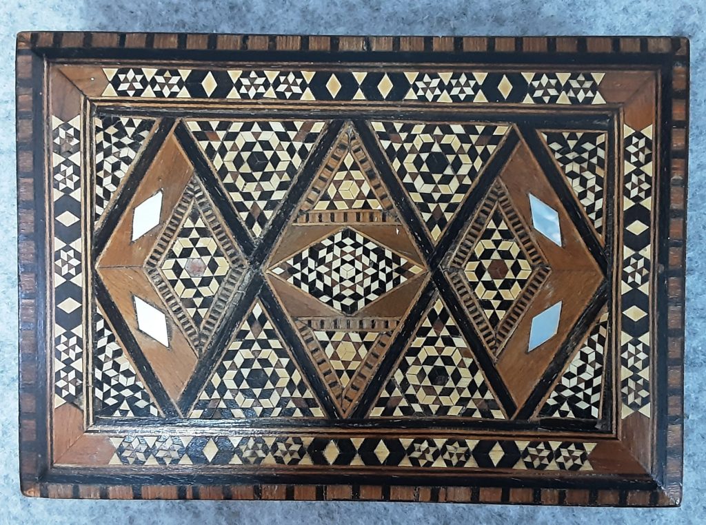 Sorrento Ware Italian Micro Mosaic Wooden Cigarette Box Vintage