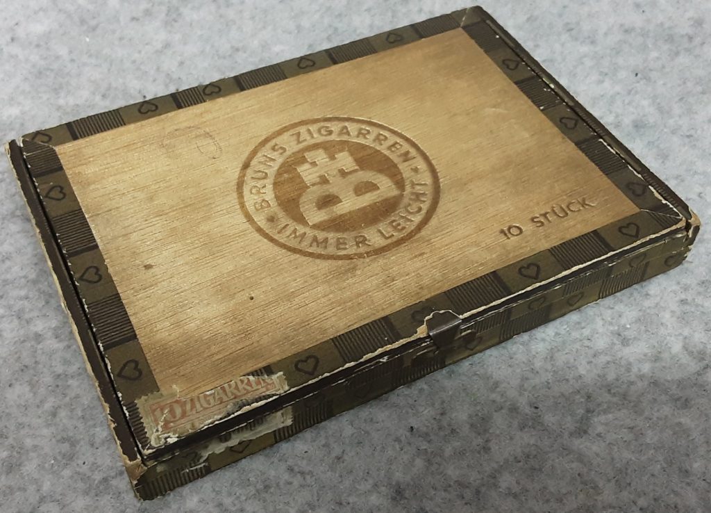 Tobacco Cigar Box EMPTY Wooden Bruns Zigarren Immer Leicht Vintage