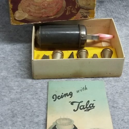TALA Icing Set No.1705 Pink Syringe Handle Six Tubes Leaflet Boxed Vintage 1950s - Image 6