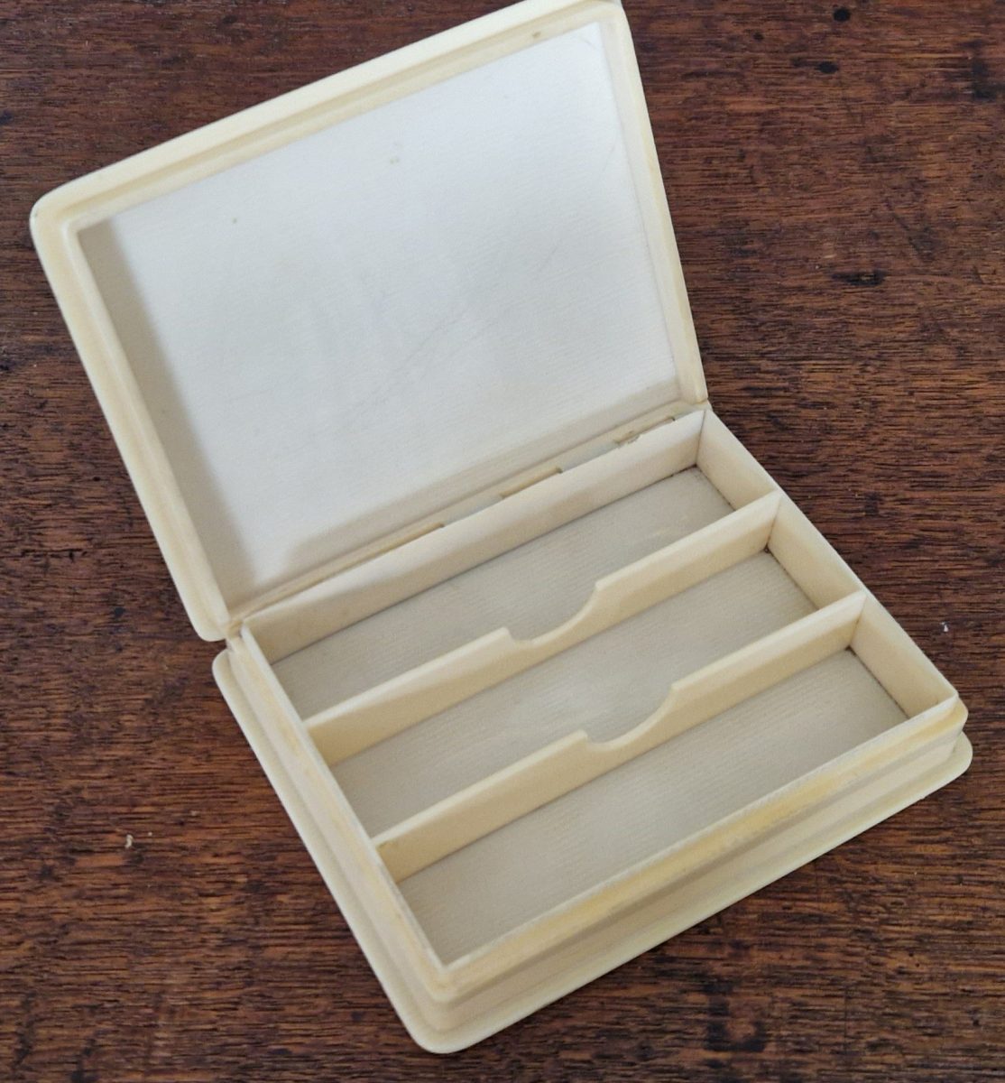 Celluloid Vanity Box Plain Ivoreen Manicure Tool Accessories Antique - Image 1