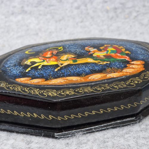 Russian Flying Troika Hand Painted Papier Mache Lacquer Box Vintage - Image 6
