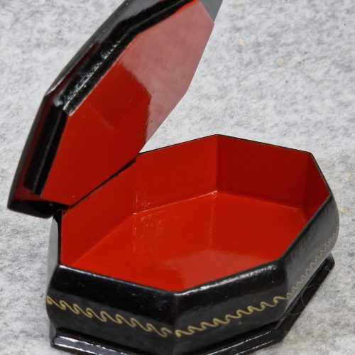 Russian Flying Troika Hand Painted Papier Mache Lacquer Box Vintage - Image 2