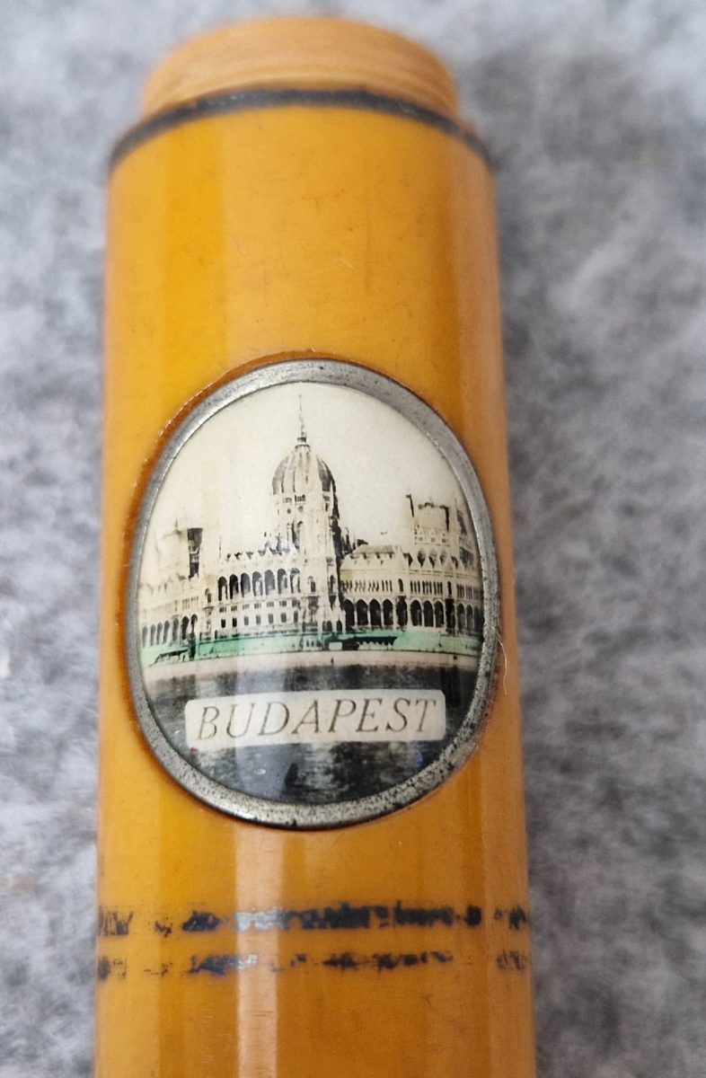 Manicure Vanity Set Orange Round Catalin Plastic Budapest Insert Vintage - Image 3