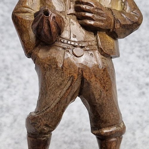 Anri Figure