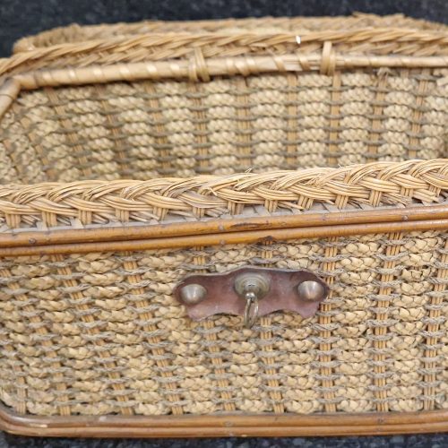 Wicker Lidded Basket Leather Metal Clasp & Handle Sewing Storage Antique - Image 8