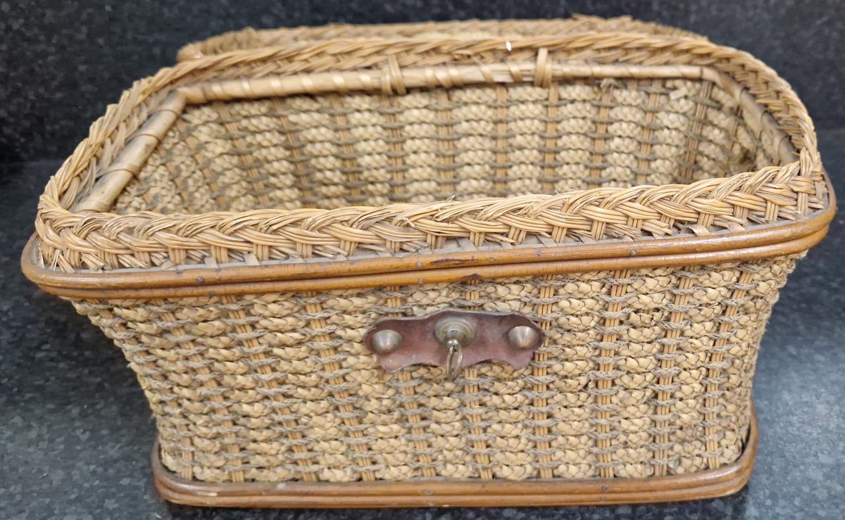 Wicker Lidded Basket Leather Metal Clasp & Handle Sewing Storage Antique - Image 8