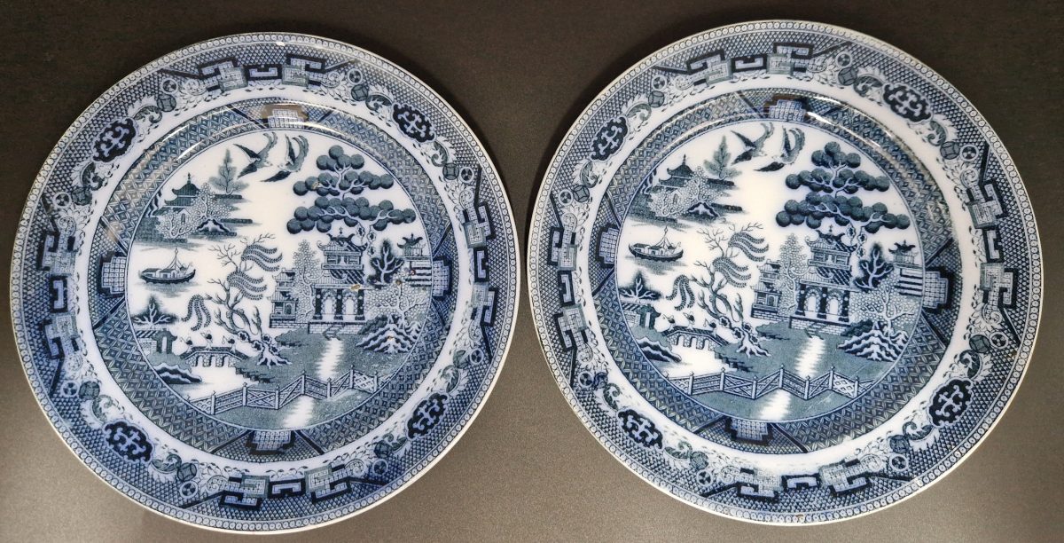 Pair Willow Pattern Plates Flow Blue Bisto England Bishop & Stonier Antique - Image 1
